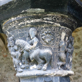 91 Aosta Collegiata Di S.Orso. Chiostro. Capitello